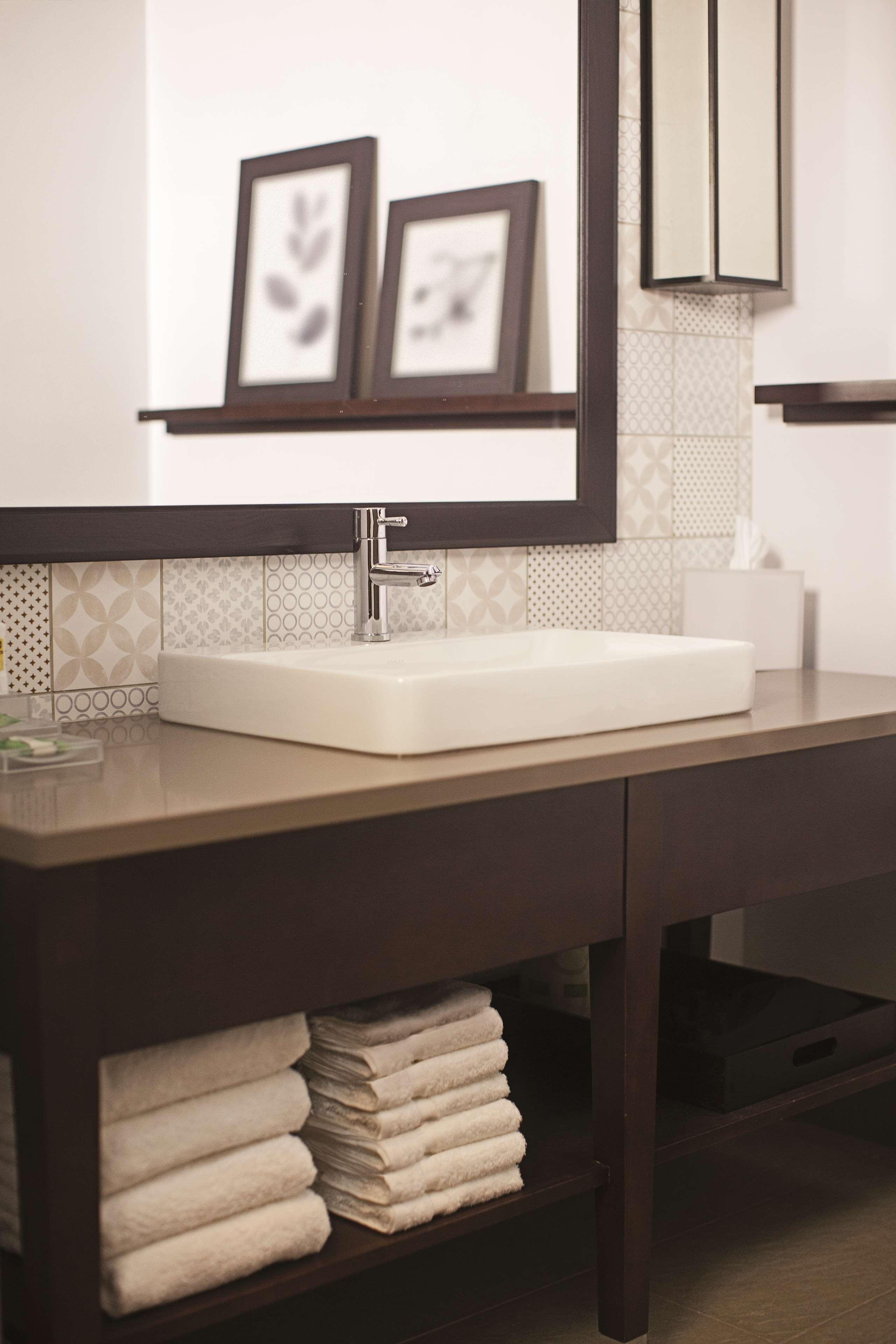Country Inn & Suites By Radisson Asheville River Arts District Exteriör bild